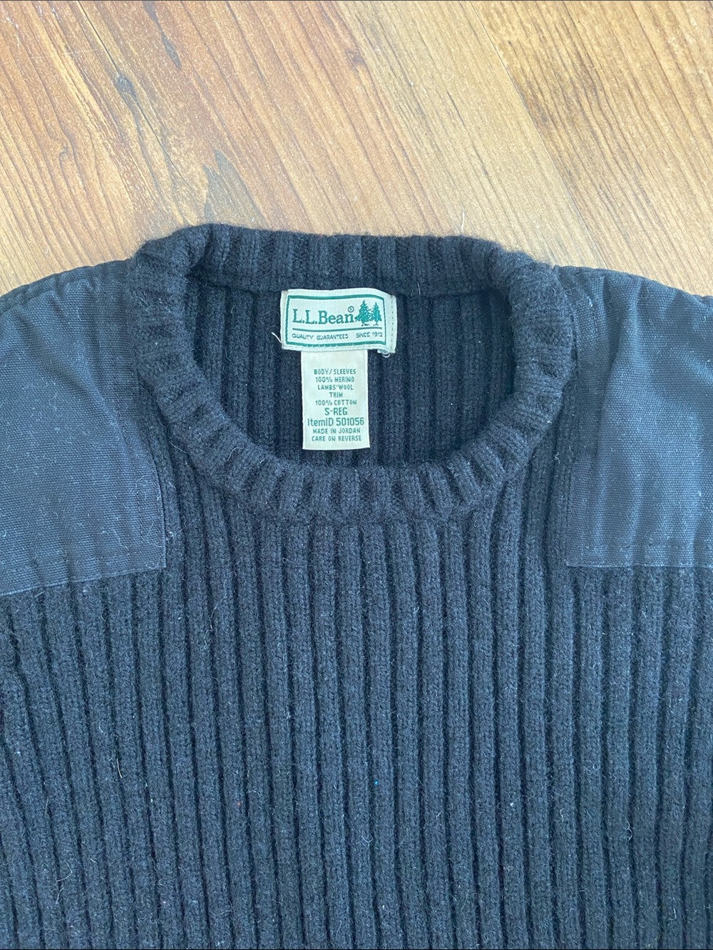 L.L. Bean Women Black Ribbed Crewneck Sweater 100% Merino Sz S